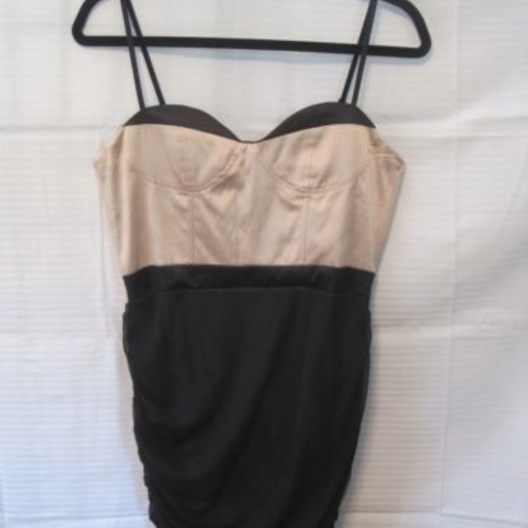New Spaghetti Strap Ruched Black Gold Dr - Picture 1 of 7